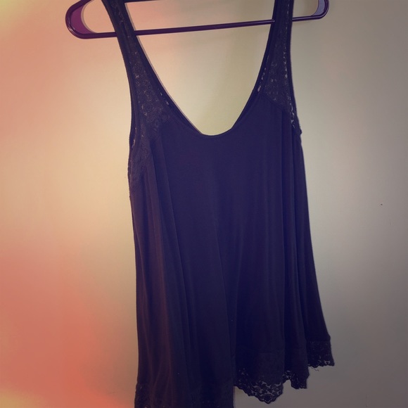 Nice loose tank - Picture 1 of 2